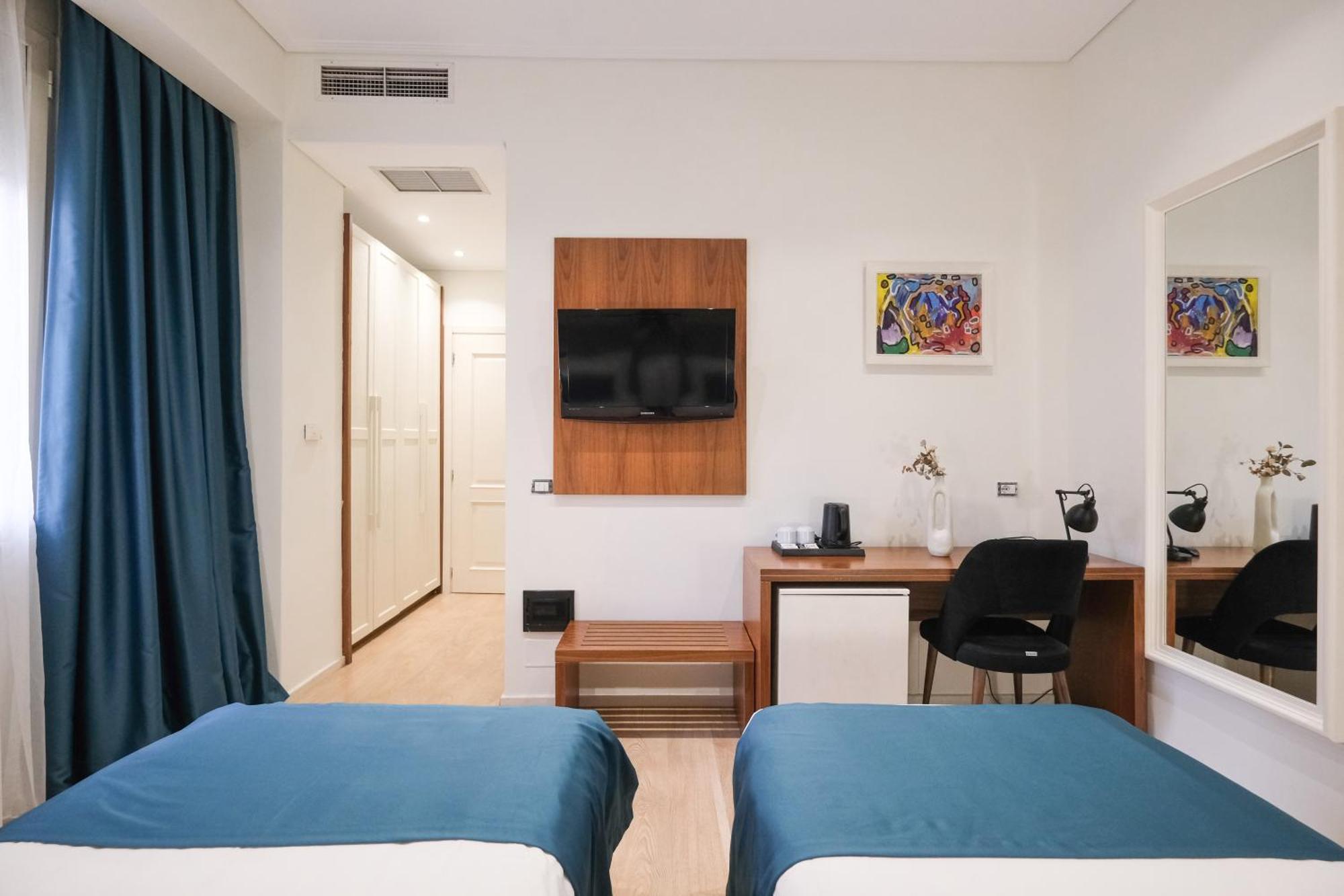 Golden City Hotel , تيرانا المظهر الخارجي الصورة